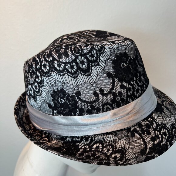 NWOT Modern Stylish Black Laced and Silver Classic Preppy Fedora Polyester - Picture 11 of 16